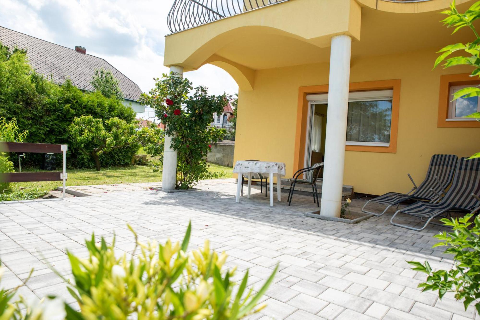 Flora Villa Hévíz Εξωτερικό φωτογραφία