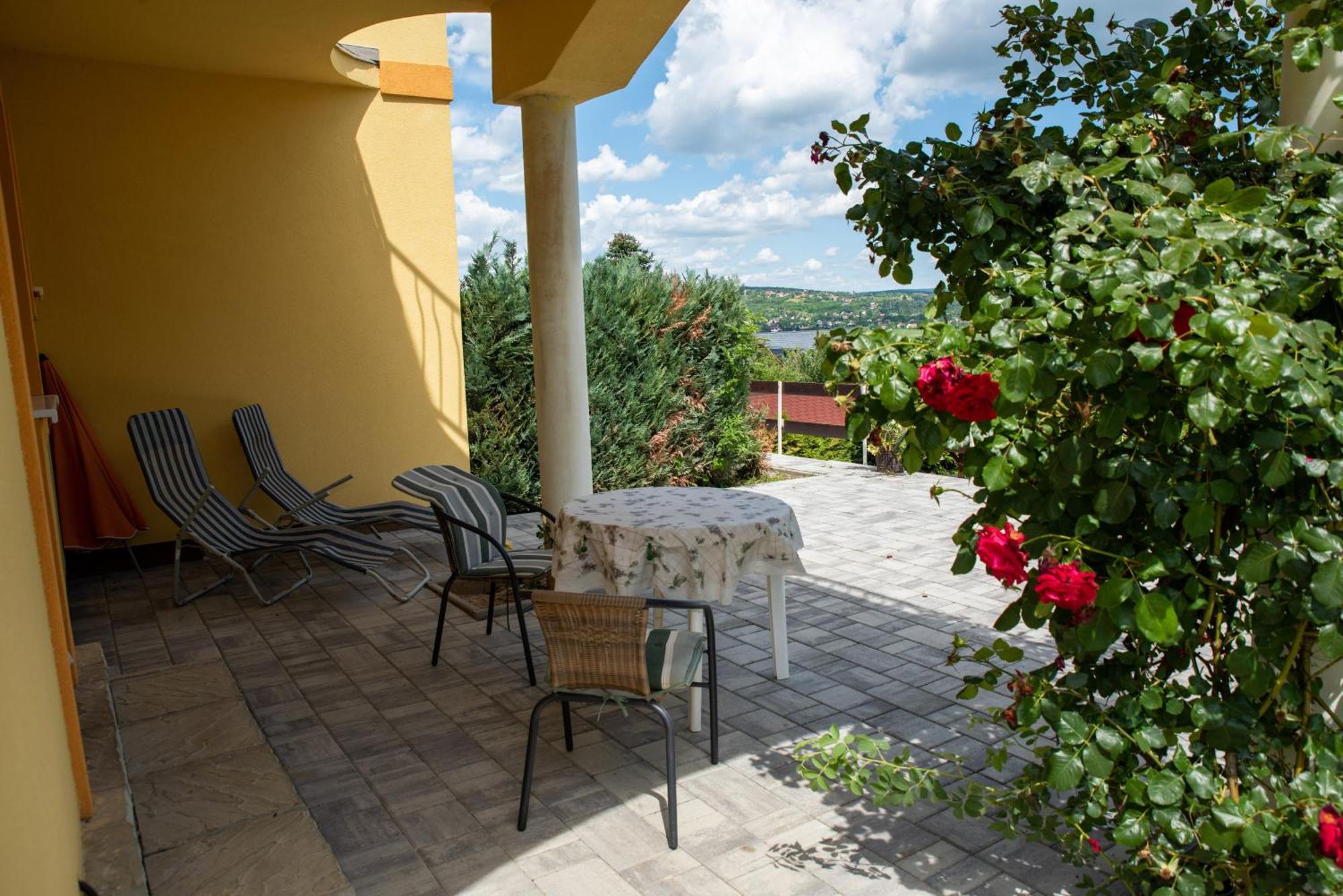 Flora Villa Hévíz Εξωτερικό φωτογραφία