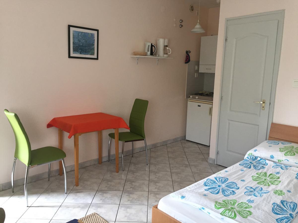 Flora Villa Hévíz Εξωτερικό φωτογραφία