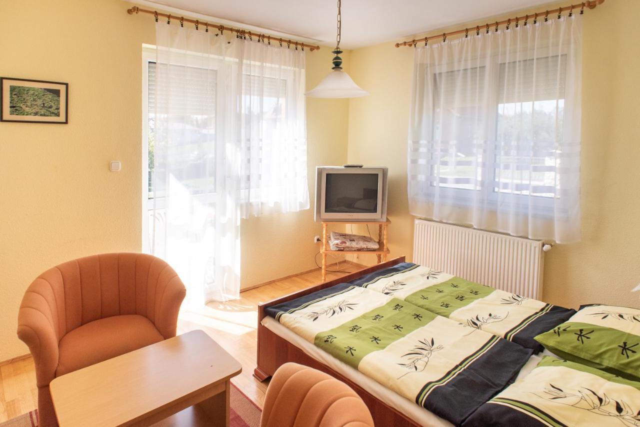 Flora Villa Hévíz Εξωτερικό φωτογραφία