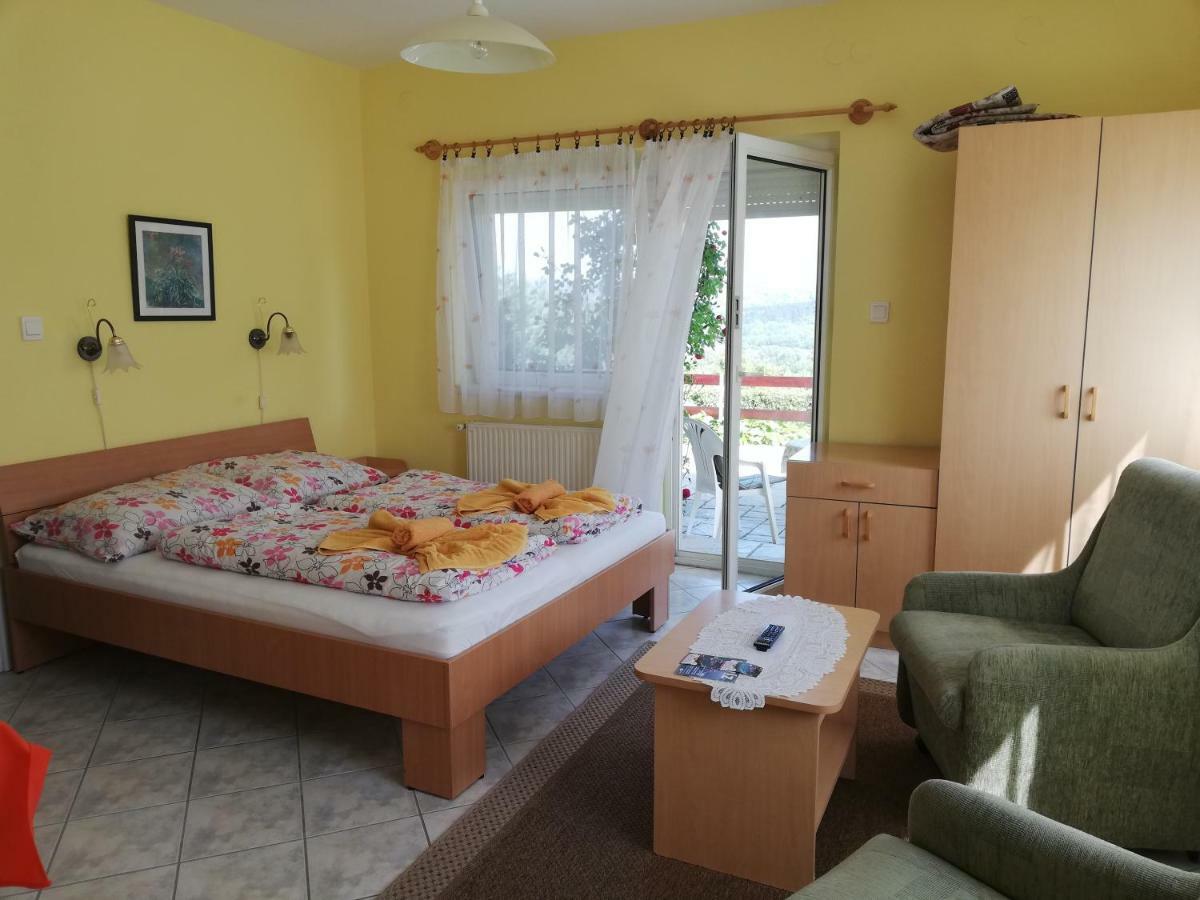 Flora Villa Hévíz Δωμάτιο φωτογραφία